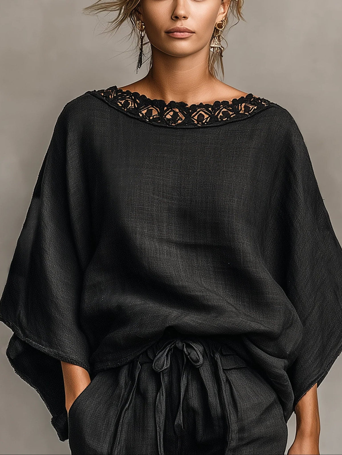 Ensemble blouse minimaliste à dentelle à col bateau et short