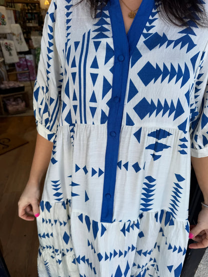 Robe femme à col V boutonnée à imprimé géométrique