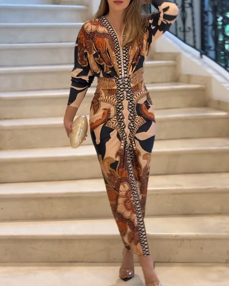 Robe moulante à col profond baroque vintage, manches longues et fente, plissée et ajustée pour les vacances
