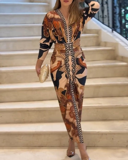 Robe moulante à col profond baroque vintage, manches longues et fente, plissée et ajustée pour les vacances