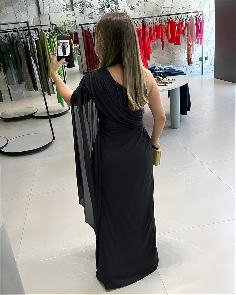 Robe de soirée à une épaule, manches cape en maille asymétriques, taille torsadée froncée, robe de fente froncée à la taille pour les soirées