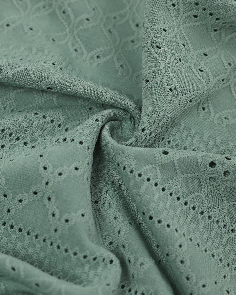 Robe de vacances sans manches à fronces, taille cintrée, style bandeau drapé, broderie œillets, fente et ourlet asymétrique