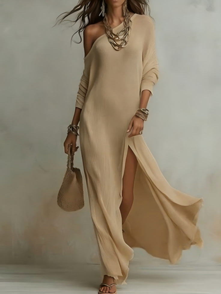 Robe féminine élégante en tricot à manches longues, plissée et avec fente