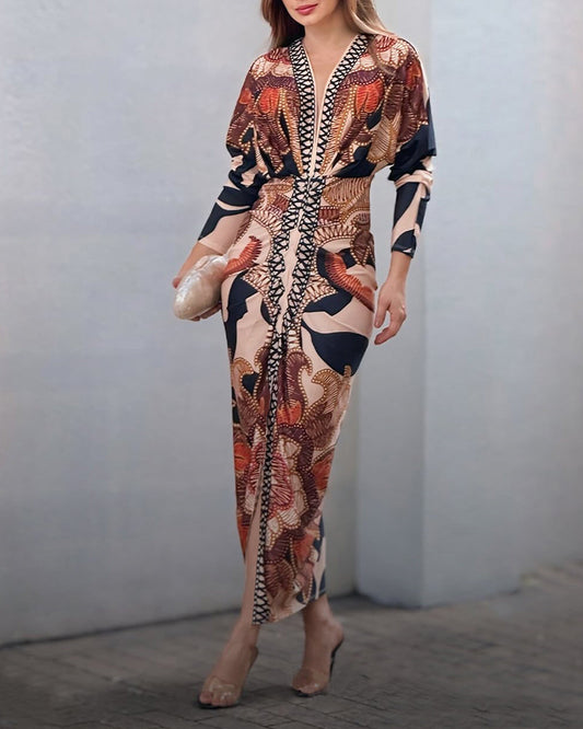 Robe moulante à col profond baroque vintage, manches longues et fente, plissée et ajustée pour les vacances