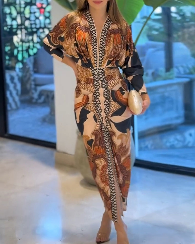 Robe moulante à col profond baroque vintage, manches longues et fente, plissée et ajustée pour les vacances