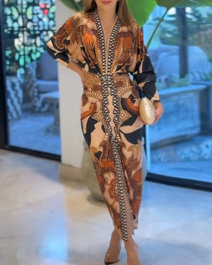 Robe moulante à col profond baroque vintage, manches longues et fente, plissée et ajustée pour les vacances