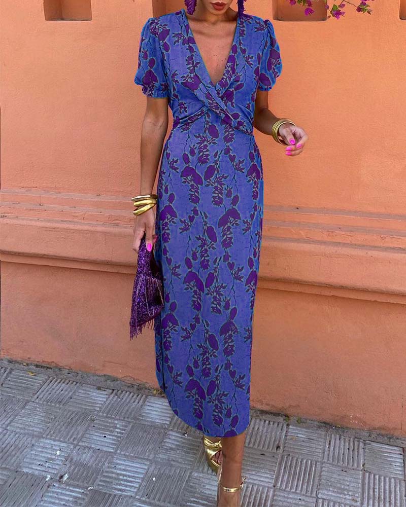 Robe A‑line élégante à imprimé feuilles, col V profond et manches bouffantes