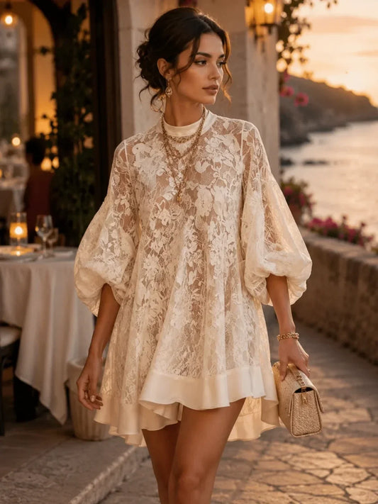 Robe de plage Bianca en dentelle ivoire style poncho