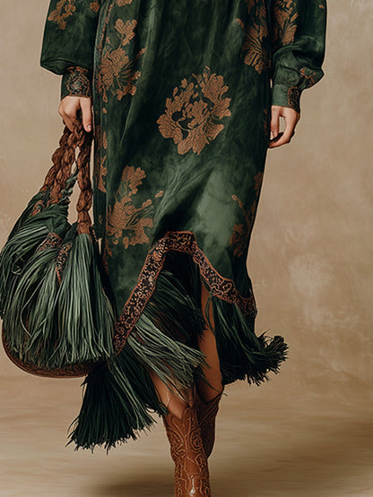 Robe longue maxi en fausse daim verte à imprimé silhouette rétro avec pompons