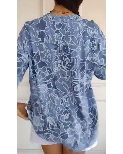 Blouse imprimée à col V avec boutonnage devant