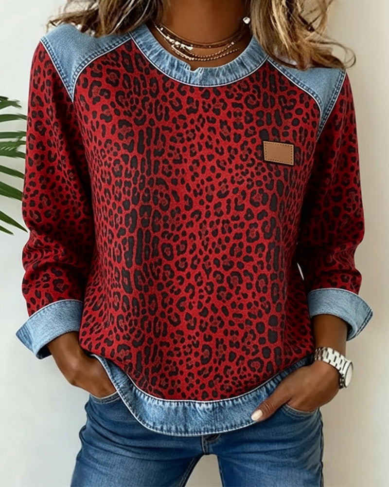 Sweat à patchwork en jean à motif léopard