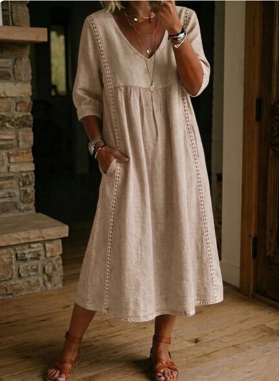Robe midi élégante à col V en mélange de lin avec inserts en dentelle et poches | Robe décontractée d'été pour femmes