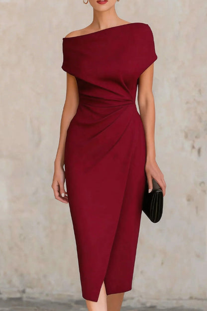Robe midi plissée moulante élégante à manches courtes