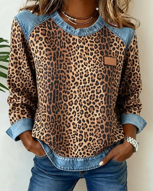 Sweat à patchwork en jean à motif léopard