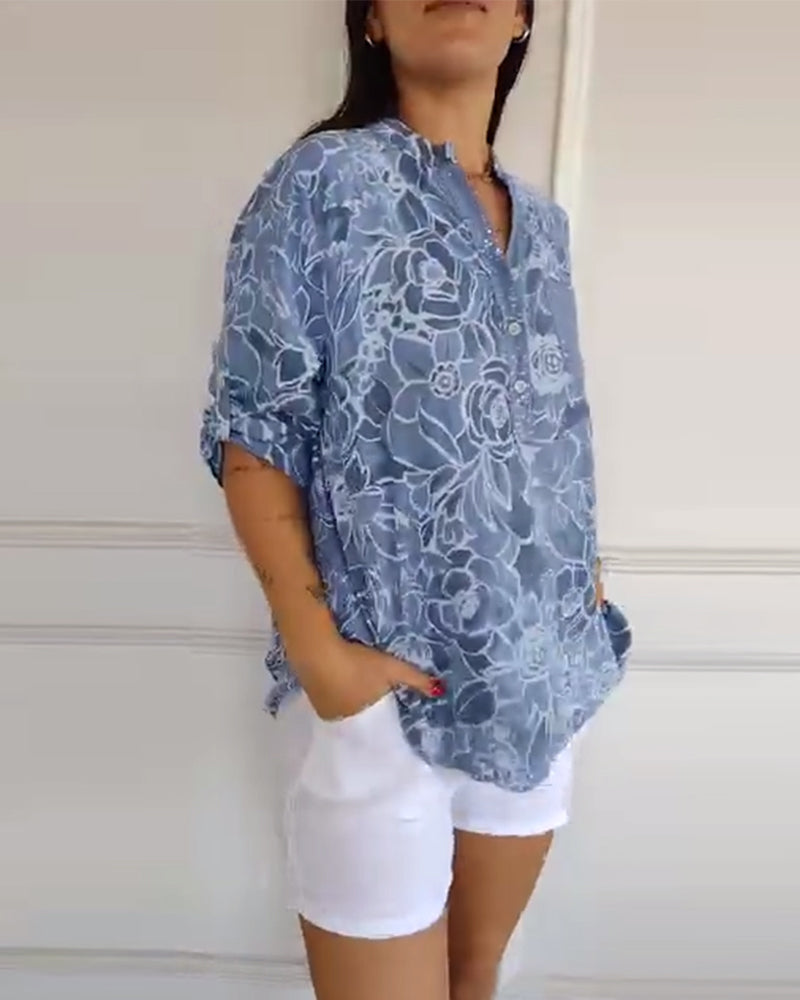 Blouse imprimée à col V avec boutonnage devant