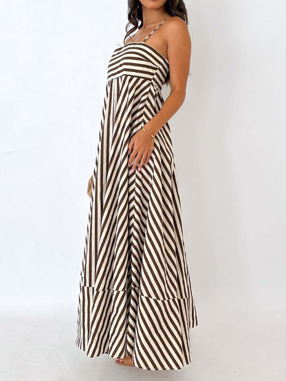 Robe longue à bretelles plissées rayées