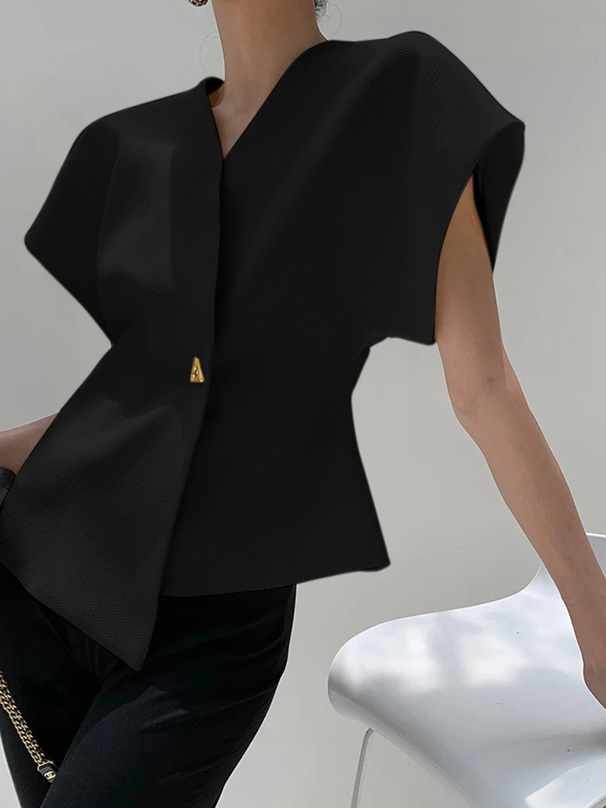 Blouse tendance à col V et boutonnée sur le devant
