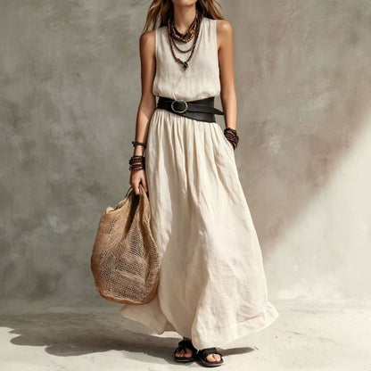 Robe longue sans manches à col montant et ceinture