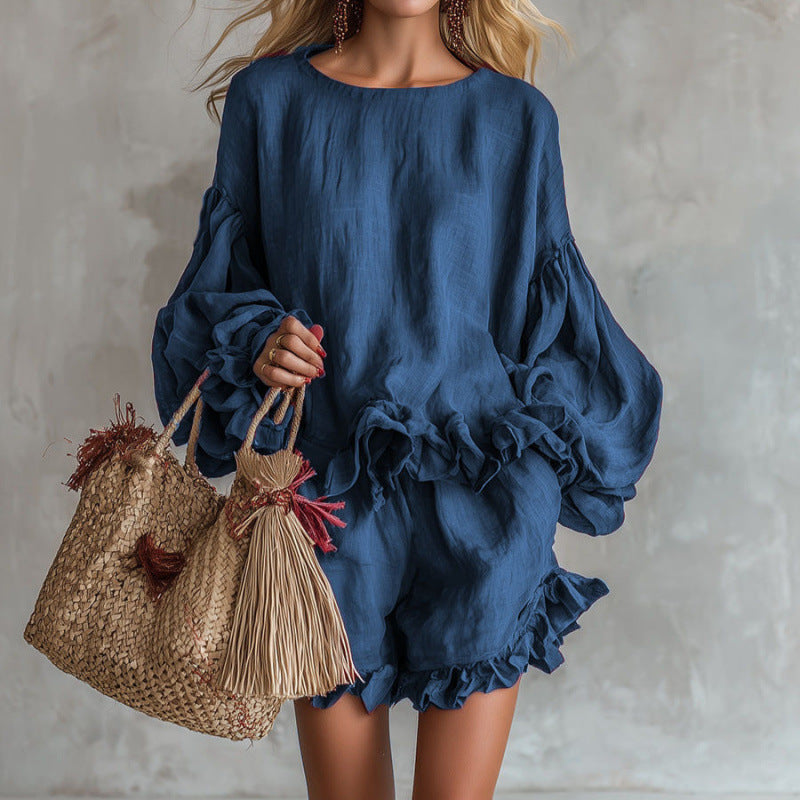 Ensemble deux pièces assorti femme en lin avec haut à volants et manches lanternes et short à volants
