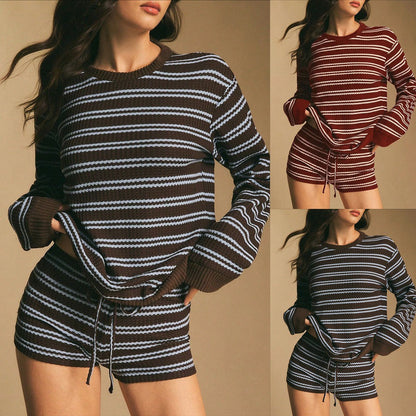 Ensemble pull et short en maille côtelée rayée