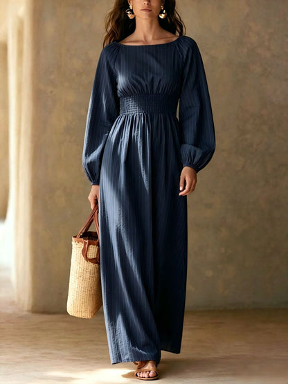 Robe longue à manches ballon, smockée à la taille et à fines rayures
