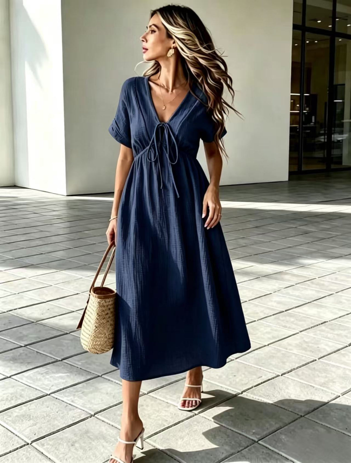 Crinkle‑Textured Tie‑Front V‑Neck Midi Dress - Navy blue / S