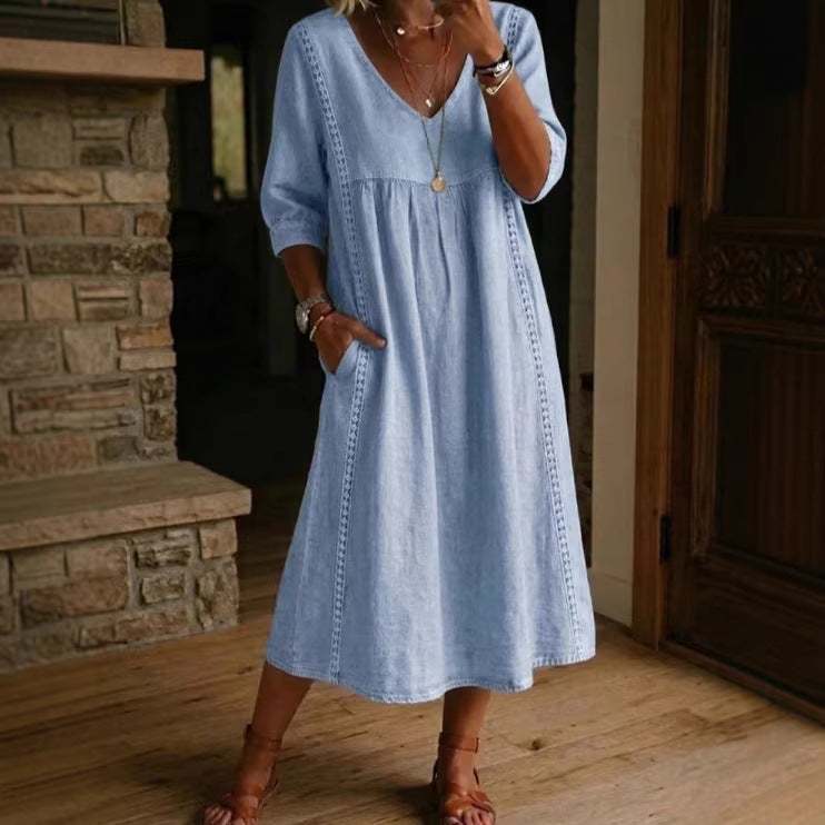 Robe midi élégante à col V en mélange de lin avec inserts en dentelle et poches | Robe décontractée d'été pour femmes