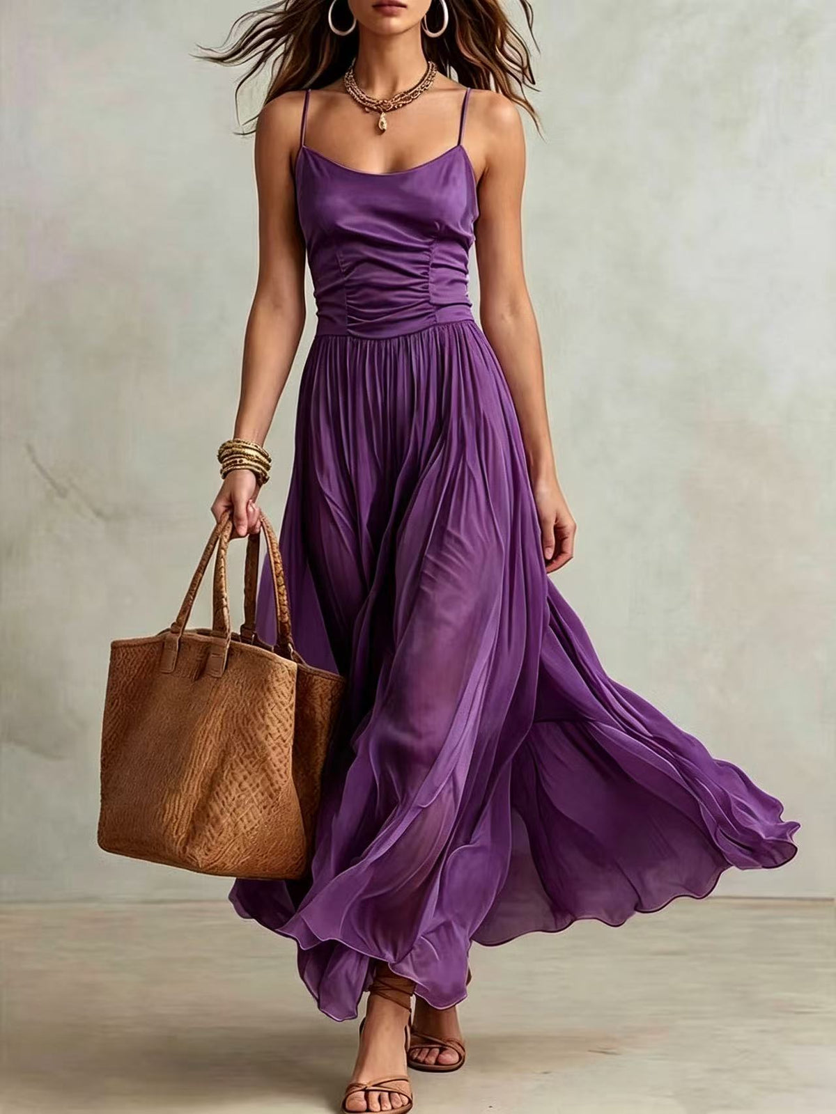 Robe longue à corsage froncé et bretelles spaghetti
