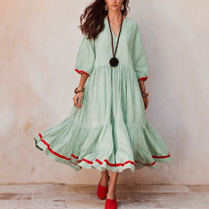 Robe longue à rayures étagée en mélange de lin et liseré rouge