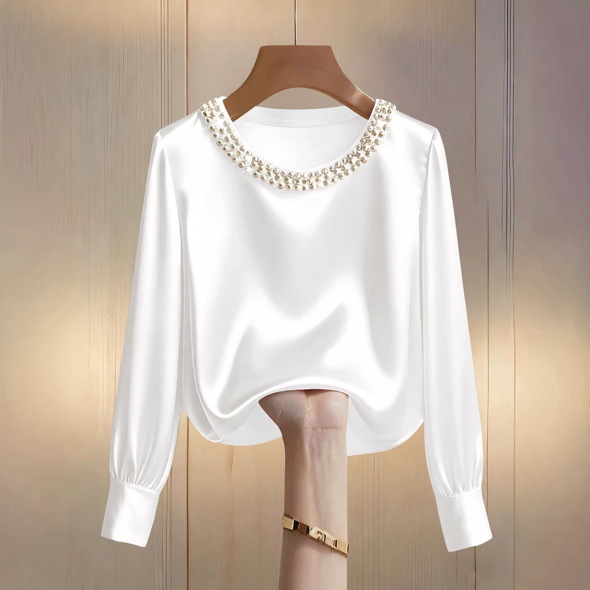 blouse femme ajustée à col perlé en satin luxueux, manches longues