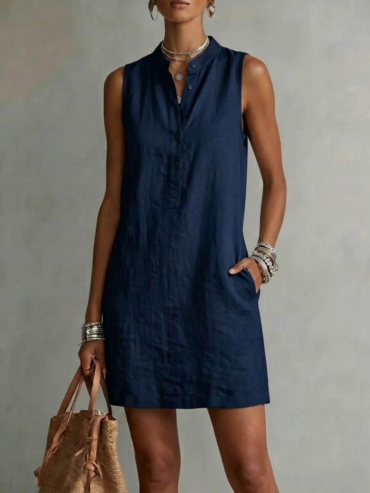 Robe mini en lin sans manches à boutons