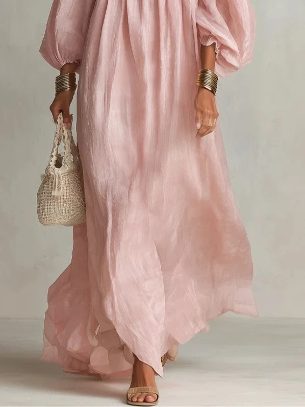 Robe longue bohème à encolure carrée, buste smocké et manches bouffantes