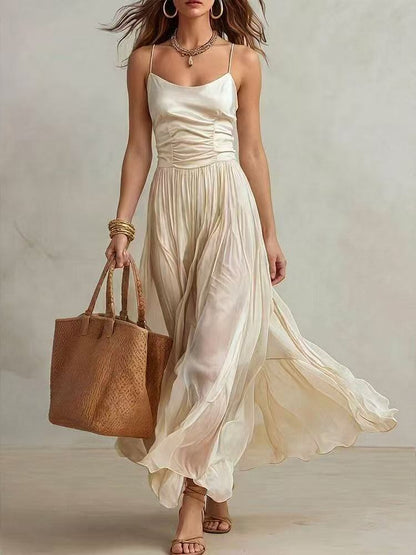 Robe longue à corsage froncé et bretelles spaghetti