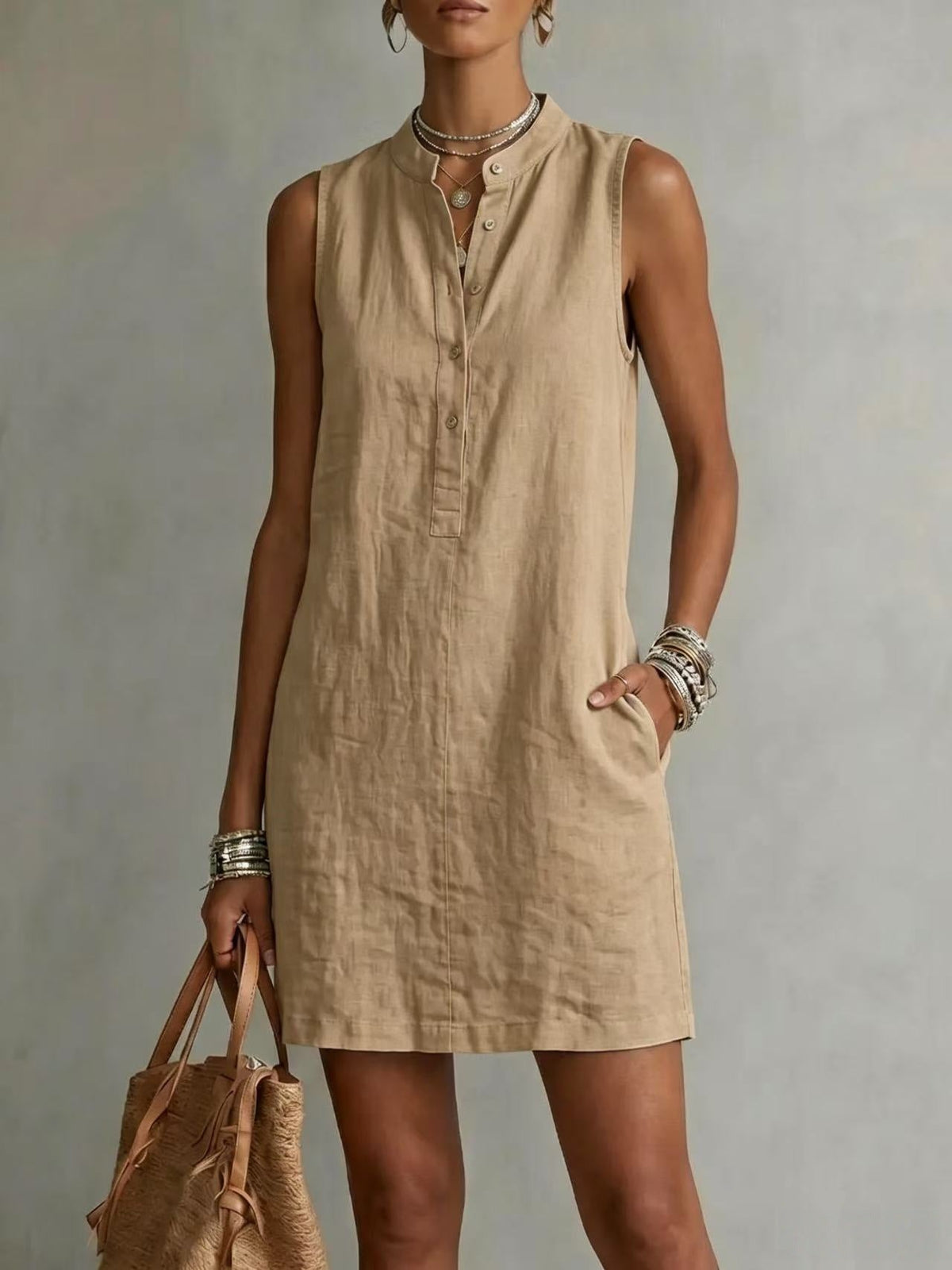 Robe mini en lin sans manches à boutons