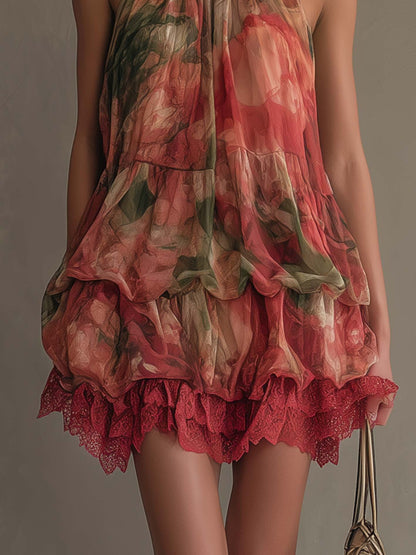 Mini-robe romantique fleurie à volants et encolure dos nu, ornée de dentelle
