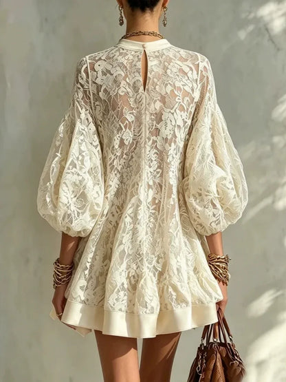 Robe de plage Bianca en dentelle ivoire style poncho