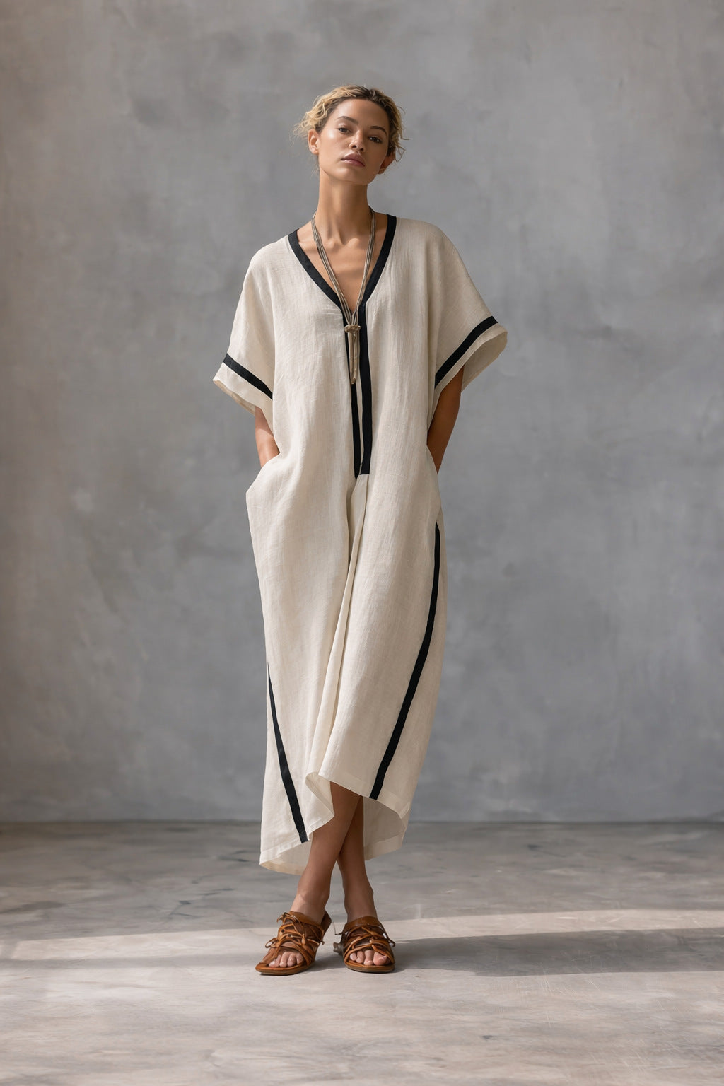 Robe caftan à col V en mélange de lin