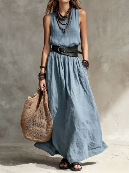 Robe longue sans manches à col montant et ceinture