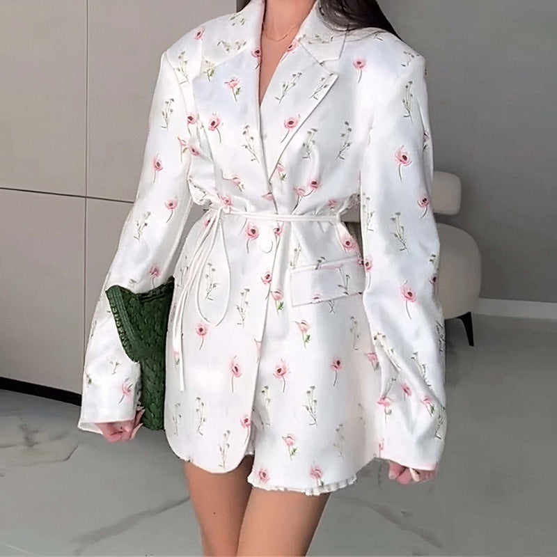 Blazer surdimensionné à ceinture avec manches bouffantes – Une élégance moderne et sophistiquée