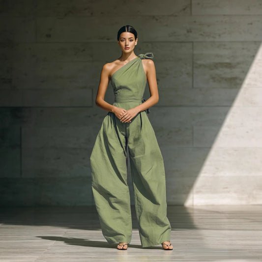 Combinaison sans manches à épaule asymétrique et taille marquée