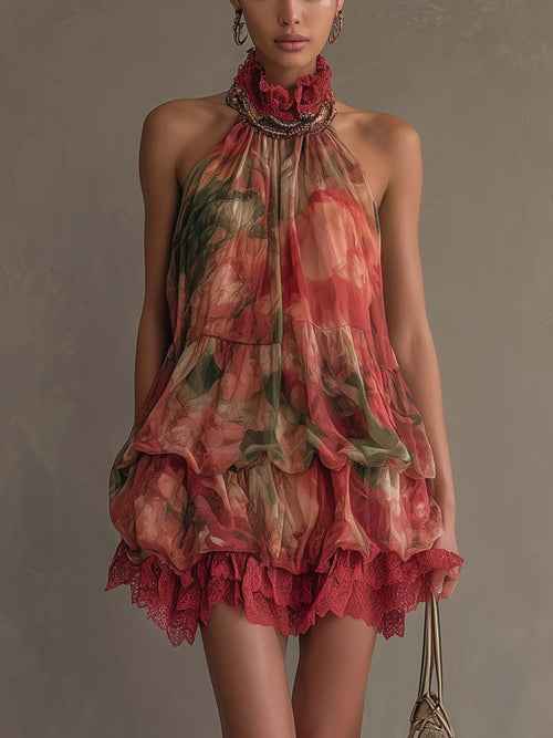 Mini-robe romantique fleurie à volants et encolure dos nu, ornée de dentelle