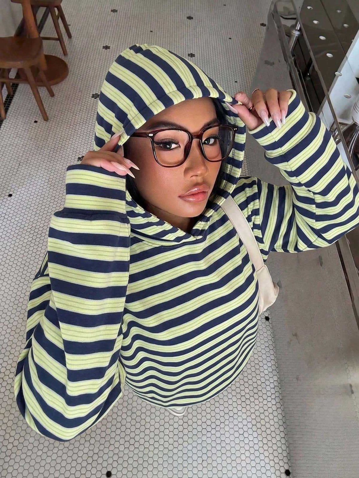 Sweat à capuche oversize rayé