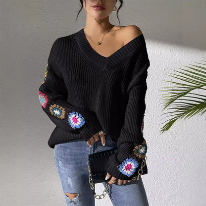 Pull à col V avec fleurs au crochet