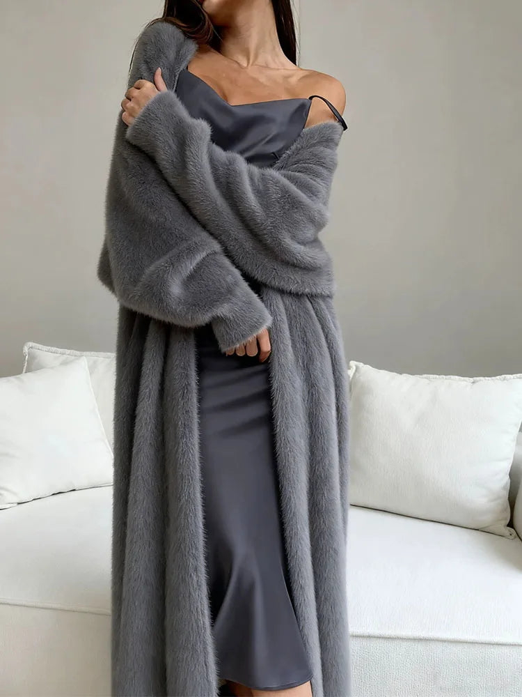 Veste ample d'automne‑hiver douce et pelucheuse pour femme, long gilet tricoté blanc imitation vison