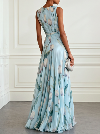Maxi‑robe en mousseline, imprimé floral bleu clair, col V, sans manches