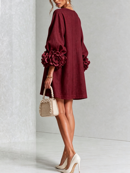 Robe Mini Boutonnée Bordeaux à Motifs Floraux et Poignets Floraux Sculpturaux