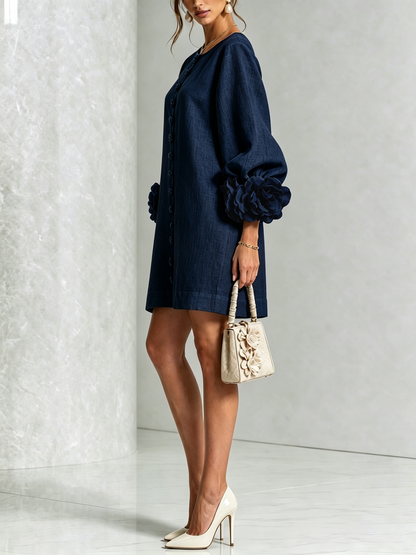 Robe Mini Boutonnée Bleu Marine à Motifs Floraux avec Poignets Floraux Sculpturaux