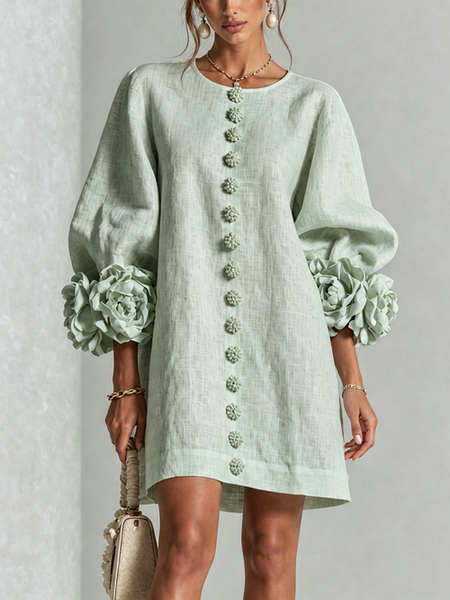Robe Mini Boutonnée Sauge Brume à Motifs Floraux avec Poignets Floraux Sculpturaux