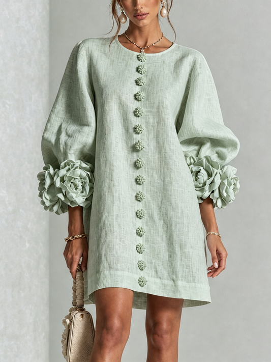 Robe Mini Boutonnée Sauge Brume à Motifs Floraux avec Poignets Floraux Sculpturaux