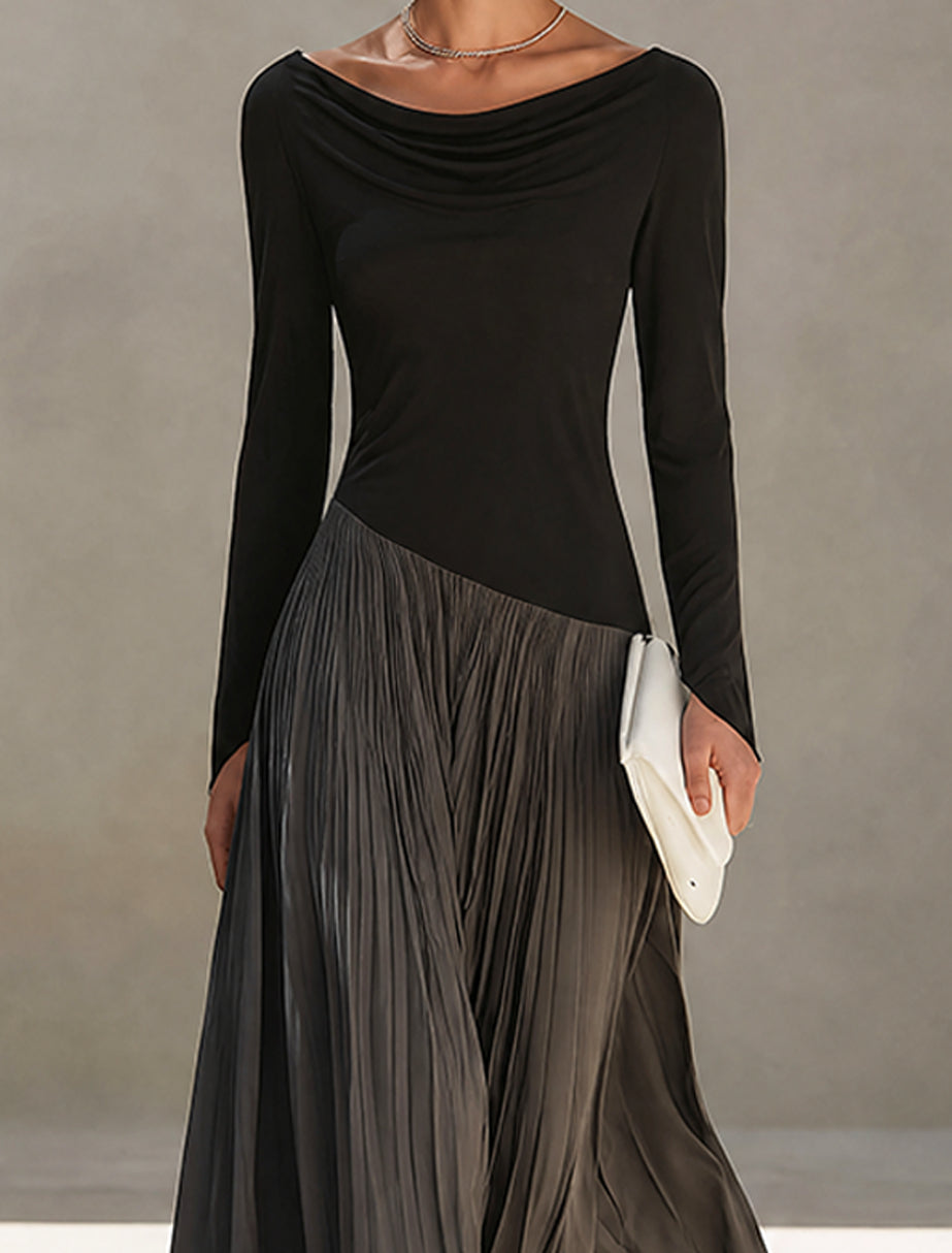 Robe longue plissée bicolore noire et grise en patchwork avec décolleté drapé